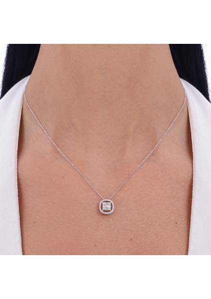 0,30 Karat Baget Pırlanta Kolye