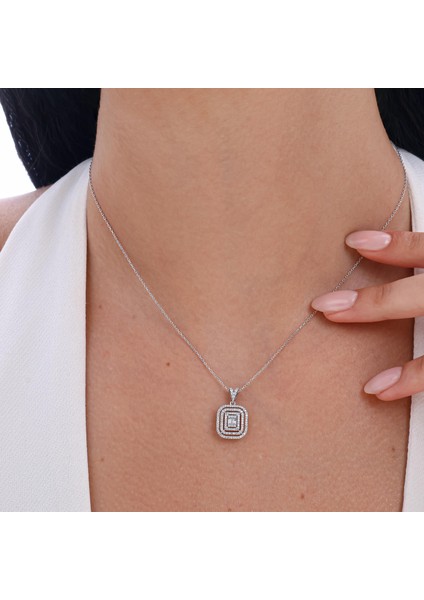 0,36 Karat Baget Pırlanta Kolye