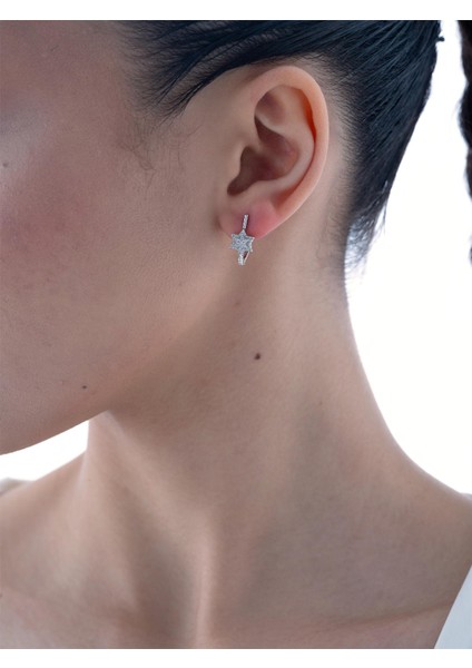 0,21 Karat Yıldız Pırlanta Küpe