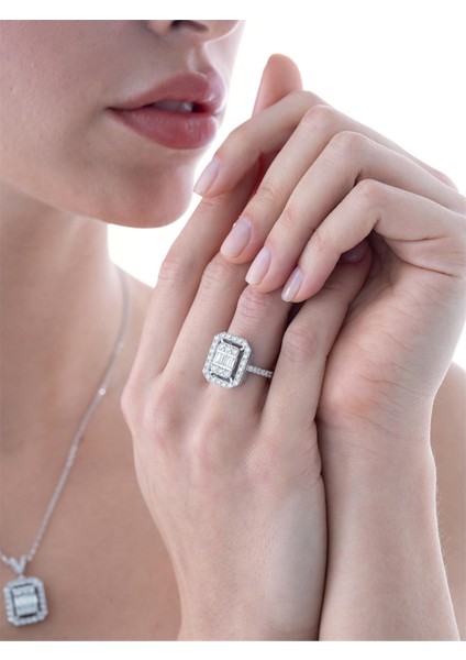 1,21 Karat Baget Pırlanta Yüzük