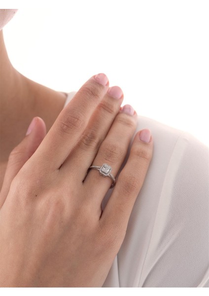 0,21 Karat Baget Pırlanta Yüzük fırsatları