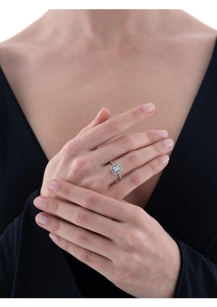 0,45 Karat Baget Pırlanta Yüzük fiyatları