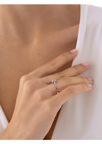 0,29 Karat Tektaş Pırlanta Yüzük fırsatları