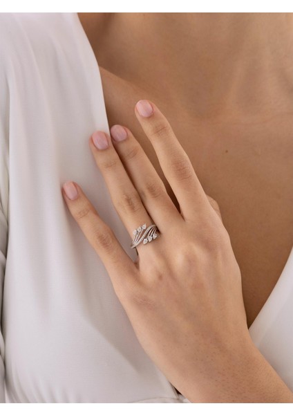 0,53 Karat Damla Tasarım Pırlanta Yüzük