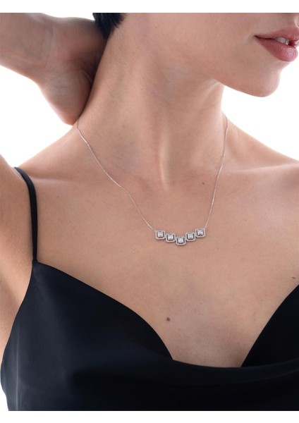 0,84 Karat Baget Pırlanta Kolye indirimleri