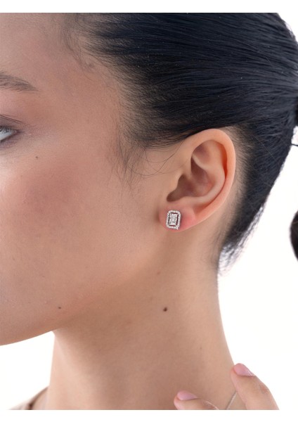 0,24 Karat Baget Pırlanta Küpe modelleri