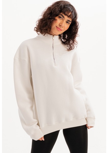 Oversize Fit Dik Yaka Yarı Fermuarlı Şardonlu Ekru Kadın Sweatshirt - Cass indirimleri