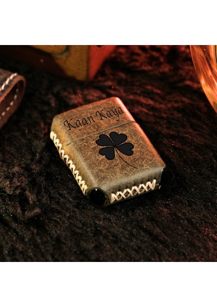 Kişiye Özel Benzinli Çakmak Hakiki Deri El Yapımı Zippo Tarzı Çakmak İsme Özel Çakmak Deri Kaplama Benzinli Erkek Çakmak Hediyelik Çakmak Doğum Günü Yıl Dönümü Hediyesi
