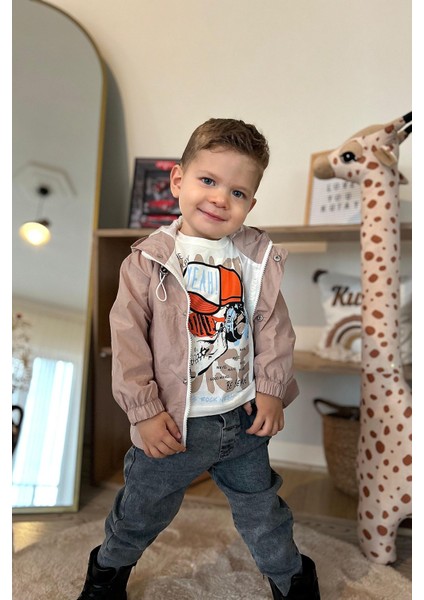 Kurukafa Desenli Yağmurluklu Erkek Çocuk 3 lü takım - Vizon fırsatları