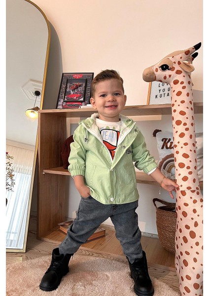 Kurukafa Desenli Yağmurluklu Erkek Çocuk 3 lü takım - Yeşil