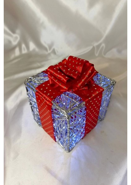 Yılbaşı Ağacı Noel LED Işıklı Hediye Kutusu Paketi Yılbaşı Gümüş 10*10*10