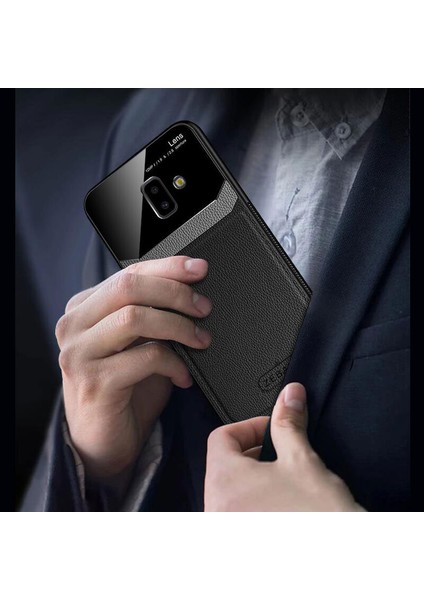 Samsung Galaxy J6 Plus Kılıf Zebana Lens Deri Kılıf Kırmızı