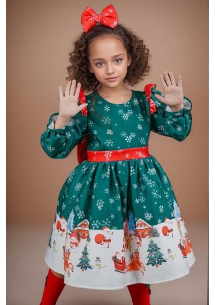 Kız Çocuk Omuzları Fırfırlı Geyik ve Kar Tanesi Baskılı Yeşil Noel Elbise