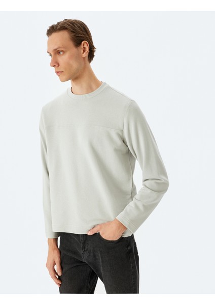 Bisiklet Yaka Uzun Kollu Pamuk Karışımlı Dikiş Detaylı Basic Sweatshirt fiyatları