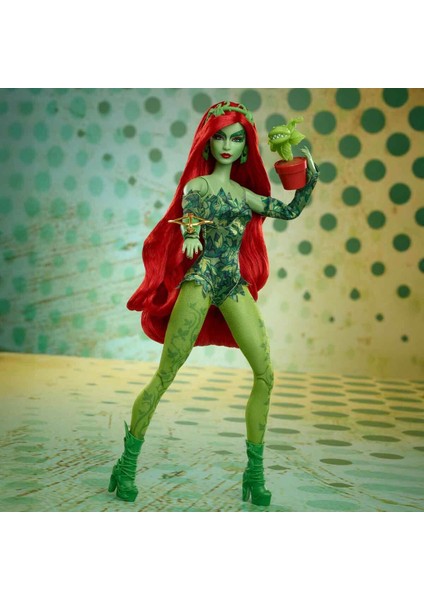 Signature Batman 85TH Poison Ivy Bebeği HRM51 fiyatları