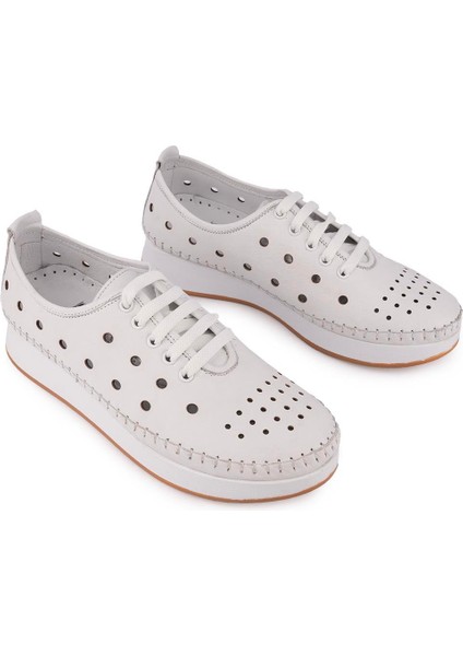 Yumuşak Ortopedik Modern Rahat Delikli Deri Ayakkabı 31-102 Beyaz