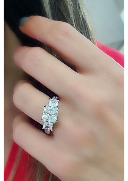 Sky Diamond Taşlı 925AYAR Gümüş Baget Tek Taş Yüzük