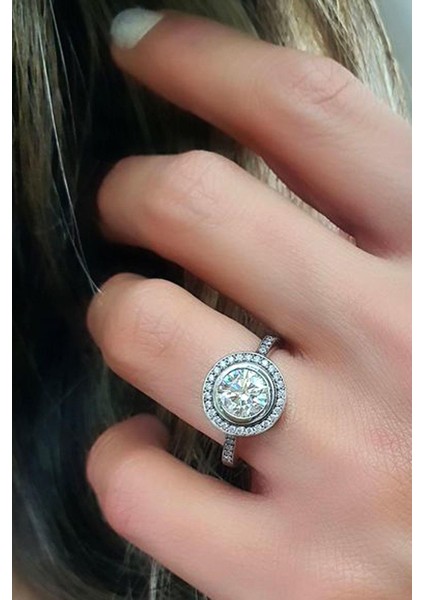 Sky Diamond Taşlı 925AYAR Gümüş Üzerine Beyaz Altın Kaplama Tek Taş Yüzük