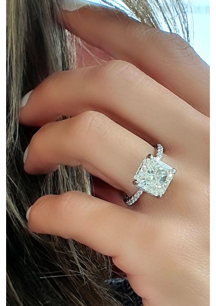 Sky Diamond 925AYAR Gümüş Üzerine Beyaz Altın Kaplama Tek Taş Yüzük