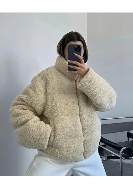 Bej Kuzu Peluş Kabartma Dolgulu Astarlı Kadın Teddy Mont