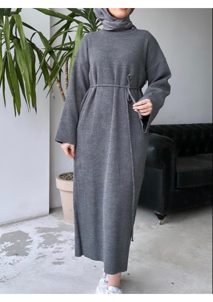 Bağcıklı Uzun Bisiklet Yaka Triko Elbise