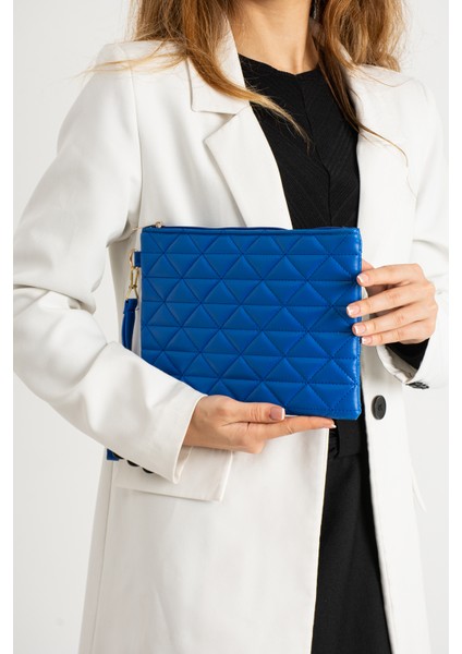 Üçgen Desenli Portföy Clutch El Çantası