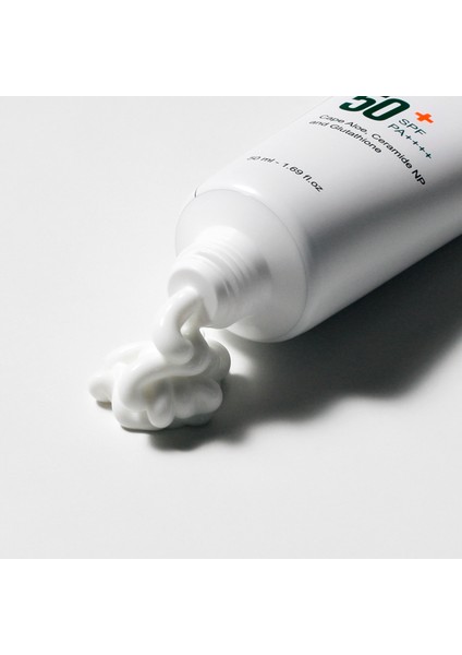 Niacinamide ve Madecassoside Içeren Yatıştırıcı Etkili Hafif Formüllü Water Barrier Güneş Kremi Spf50+ Pa++++ 50ml