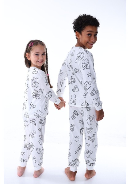 Uzun Kollu En Sevimli Figürleri ile Boyama Kalemi Hediyeli Boyanabilir Çocuk Pijama Takımı modelleri