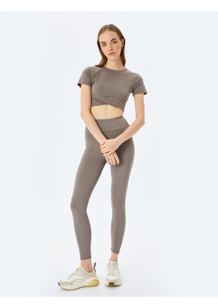 Crop Bisiklet Yaka Katlı Slim Fit Kısa Kollu Spor Tişört