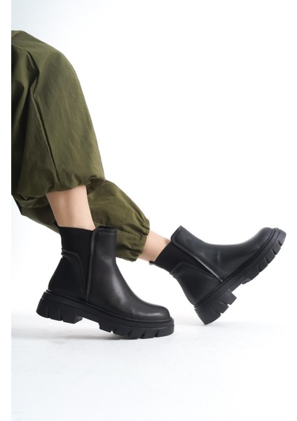 Lına Siyah Lastikli Kadın Bot fırsatları