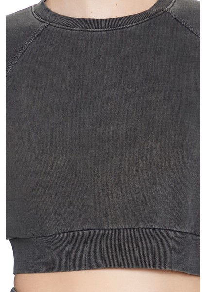 Yıkamalı Crop Sweatshirt