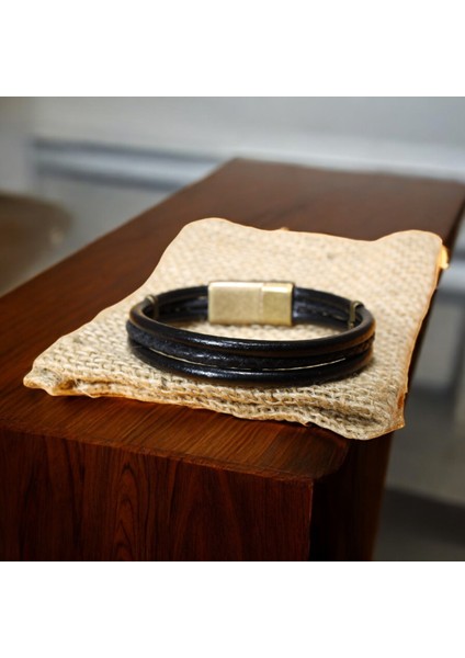 Siyah Deri Bileklik Örgü Deri, Mıknatıs Kapama, Şık ve Modern Tasarım, 3 Beden