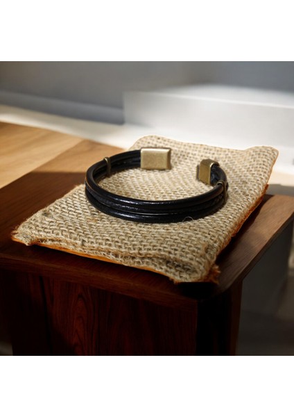 Siyah Deri Bileklik Örgü Deri, Mıknatıs Kapama, Şık ve Modern Tasarım, 3 Beden modelleri