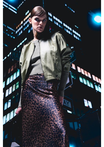 Kahverengi Leoparlı Saten Etek