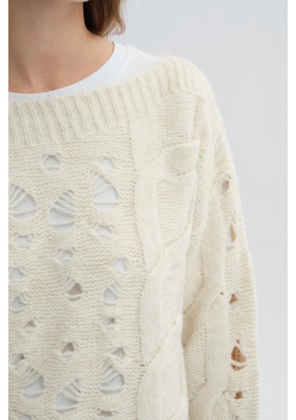 Ekru Delikli Triko Kazak fırsatları