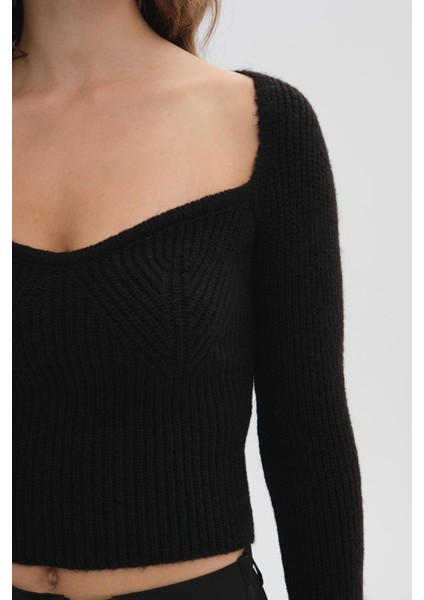 Siyah Uzun Kollu Triko Kazak fırsatları