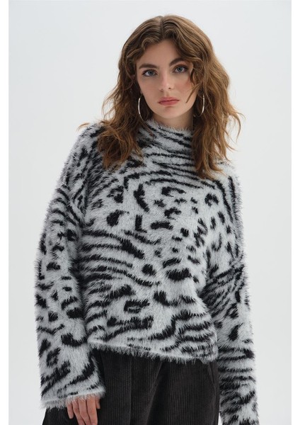 Siyah Balıkçı Yaka Triko Kazak fırsatları