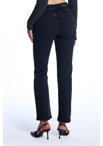 Siyah Relaxed Slim Jean