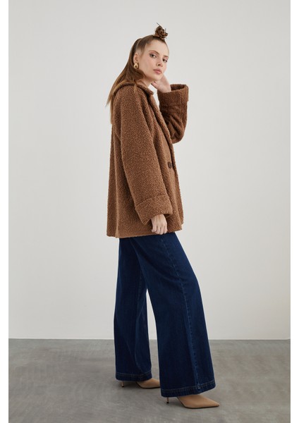 Kruvaze Kesim Duble Kollu Oversıze Peluş Kahverengi Kaban modelleri