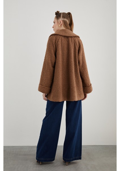 Kruvaze Kesim Duble Kollu Oversıze Peluş Kahverengi Kaban fırsatları