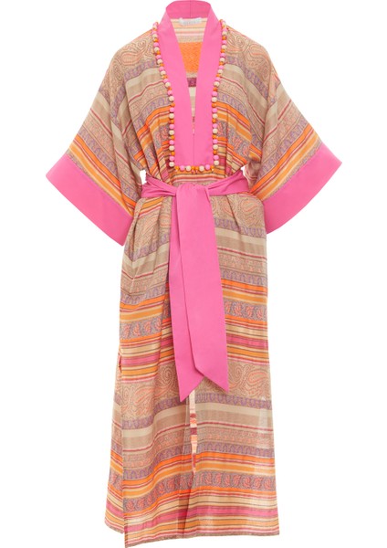 Yakası Işlemeli Kimono