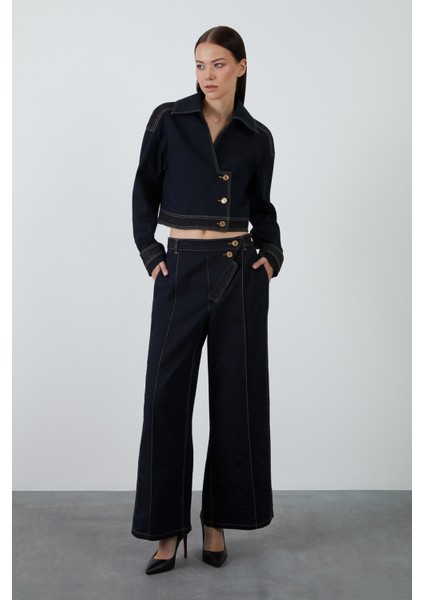 Garni Detaylı Mavi Crop Jean Ceket