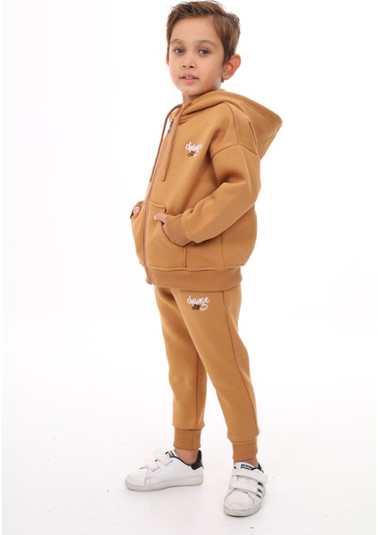 Erkek Çocuk Nakışlı Eşofman Takım modelleri