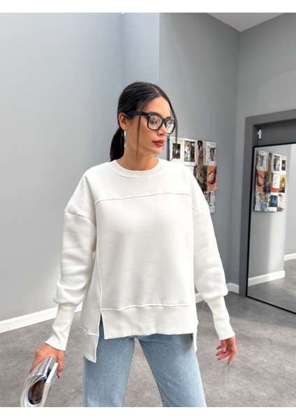 Oversize Şardonlu Yırtmaç Detaylı Sweatshirt