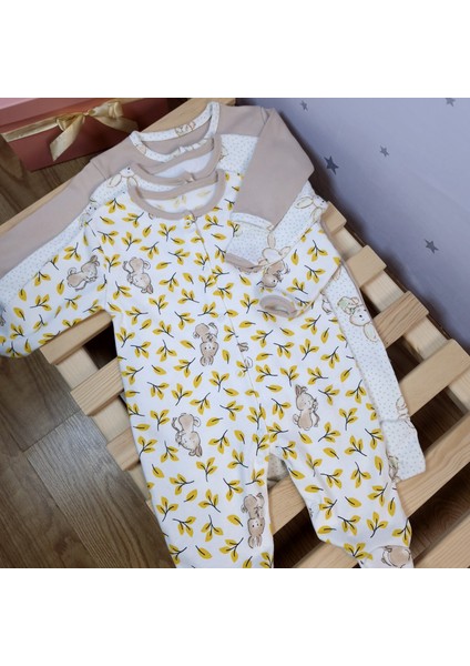 Kız Bebek %100 Pamuklu Çıtçıtlı Çoraplı Tavşan ve Yaprak Desenli 3'lü Tulum Seti
