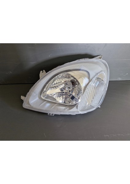 Toyota Yaris Sol Ön Far Manuel Sıfır 1999-2002