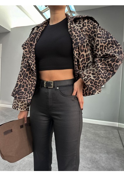 Siyah Kaplamalı Paça Kesik Pantolon fırsatları