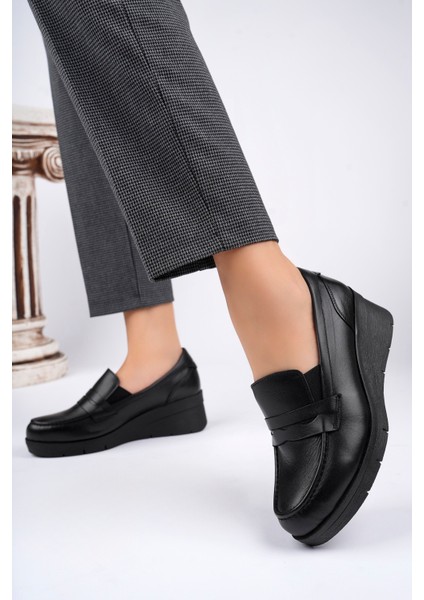 Kadın Hakiki Deri Siyah Loafer Dolgu Taban Ayakkabı