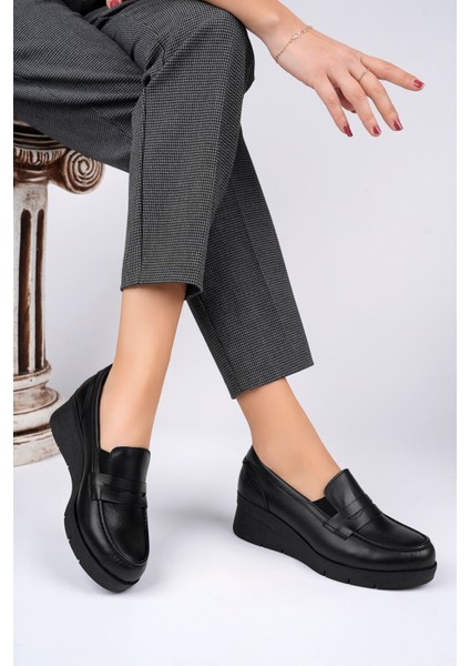 Kadın Hakiki Deri Siyah Loafer Dolgu Taban Ayakkabı fiyatları