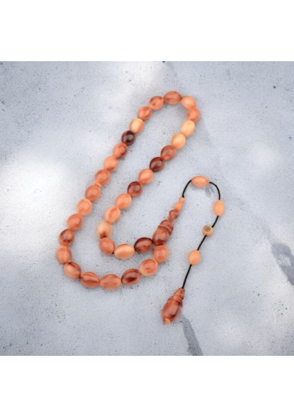 Özel Seri Imzalı Sistem Püsküllü 11X8.5 mm Arpa Kesim Sıkma Kehribar Tesbih